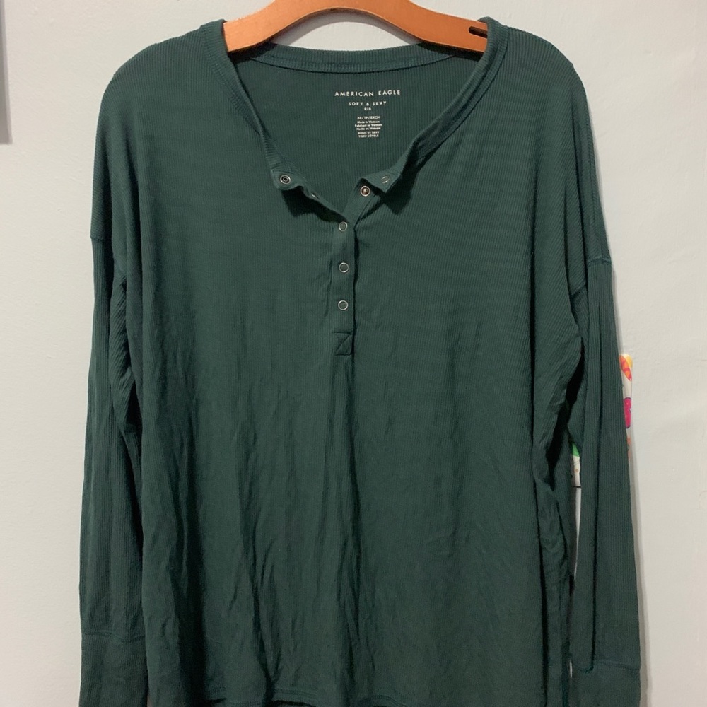 American Eagle henley